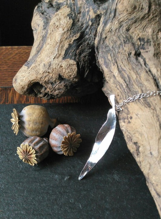 Willow Leaf Necklace – Rebirth, Vitality, Divination