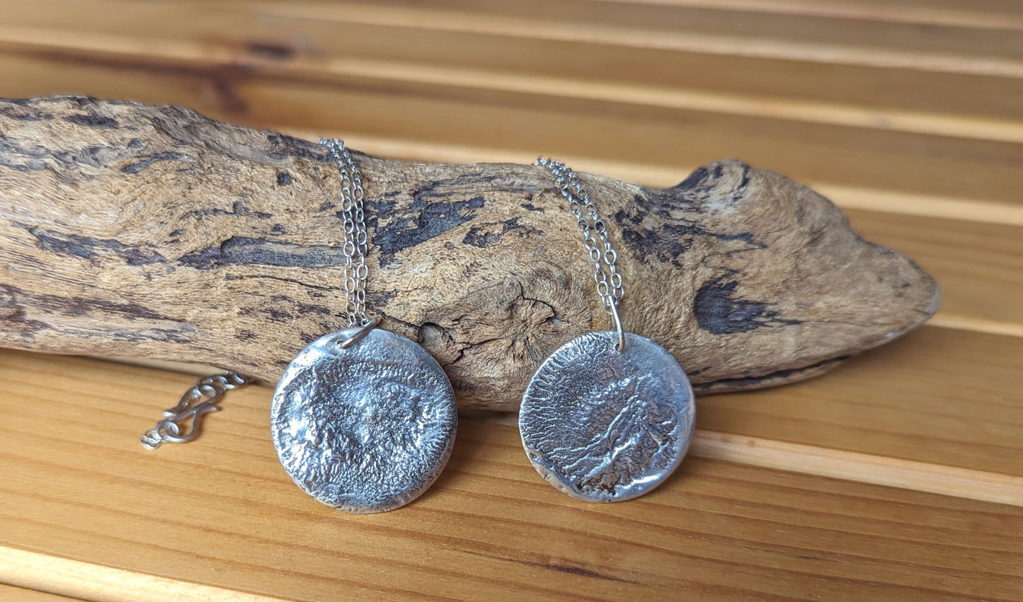 Reticulated full moon necklace