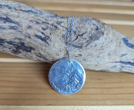 Reticulated full moon necklace