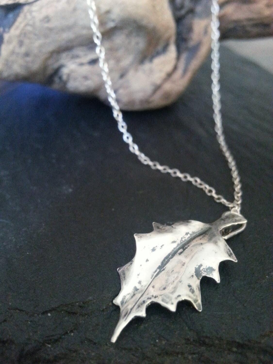 Holly Leaf Necklace – Renewal, Strength, Prosperity