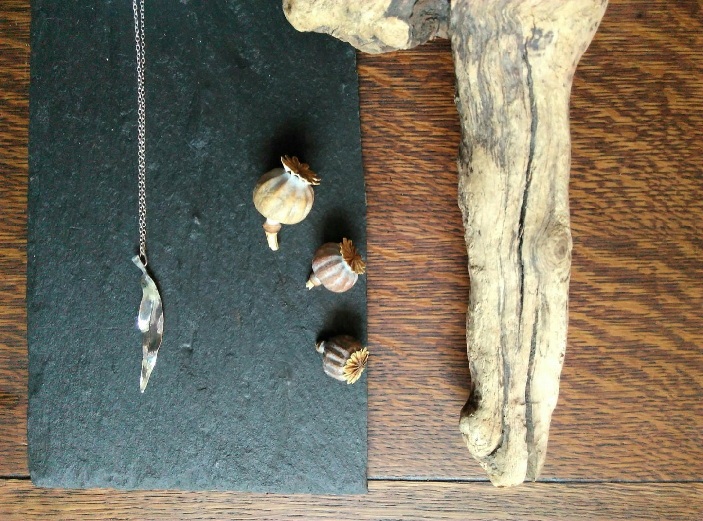 Willow Leaf Necklace – Rebirth, Vitality, Divination