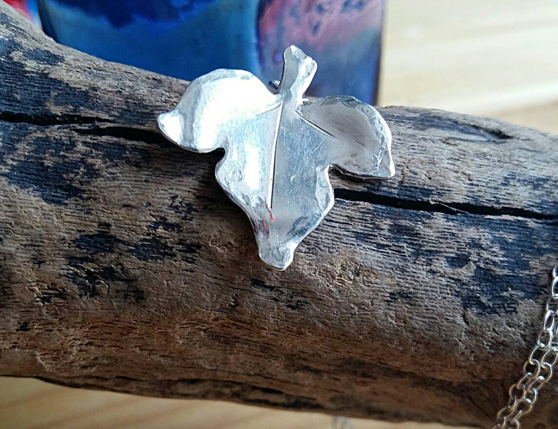 Ivy leaf necklace