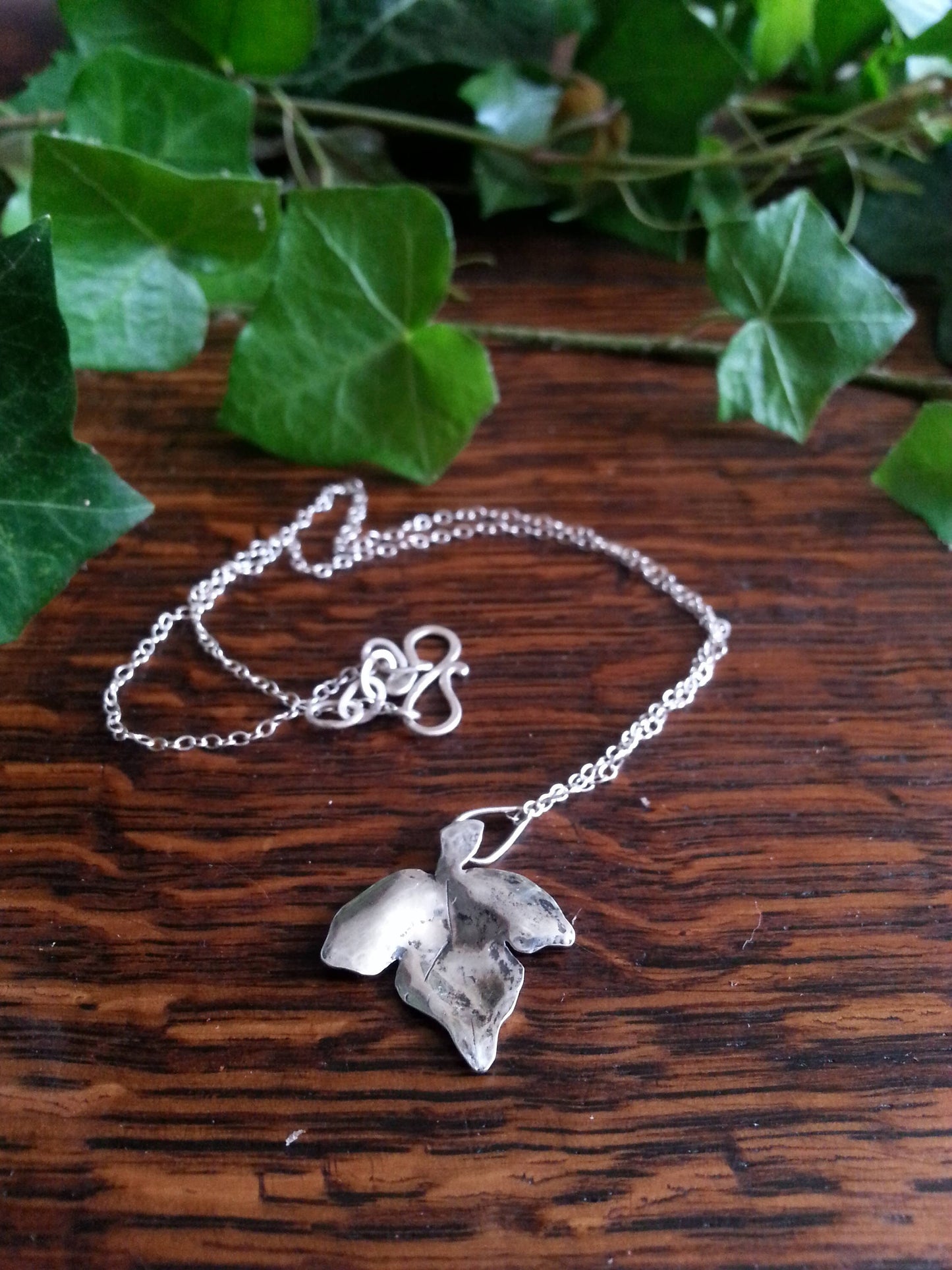 Ivy leaf necklace